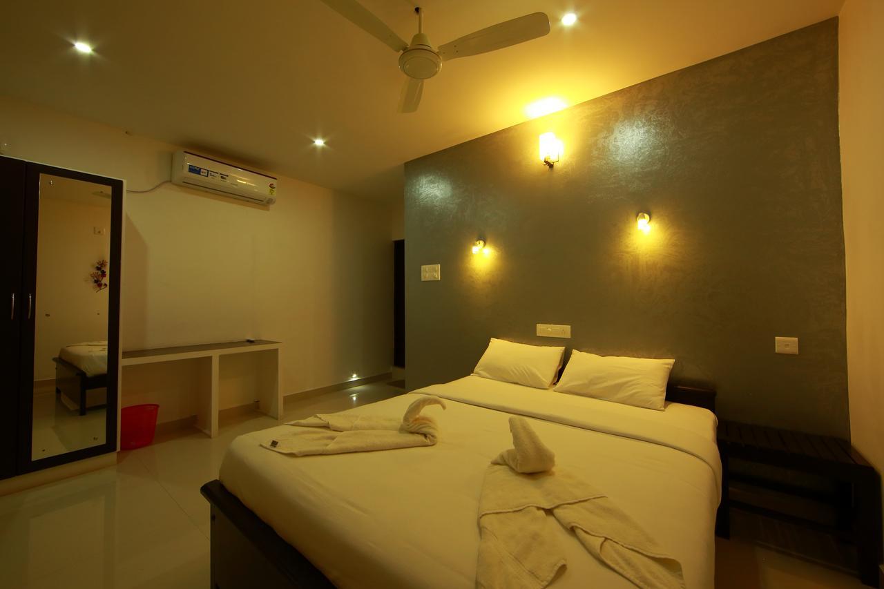 Sara Hotels And Apartments Nedumbassery Exteriör bild